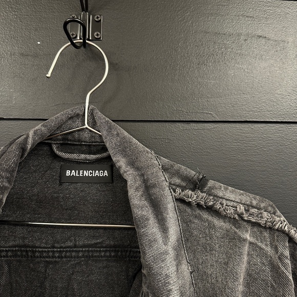 Balenciaga oversized denim jacket Spring 22 RTW - Picture 12 of 16
